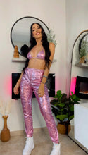Cargar imagen en el visor de la galería, Metallic Pink Holographic Pant Set