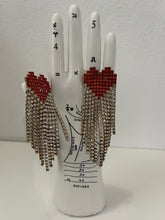 Cargar imagen en el visor de la galería, Heart Rhinestone Earrings